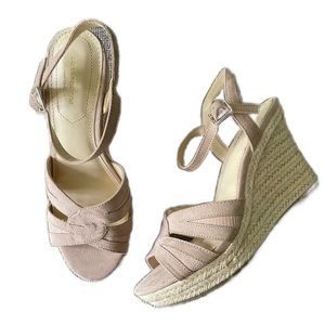 LIZ CLAIBORNE NWOT Espadrille Wedge
Sandals Women's Size 6